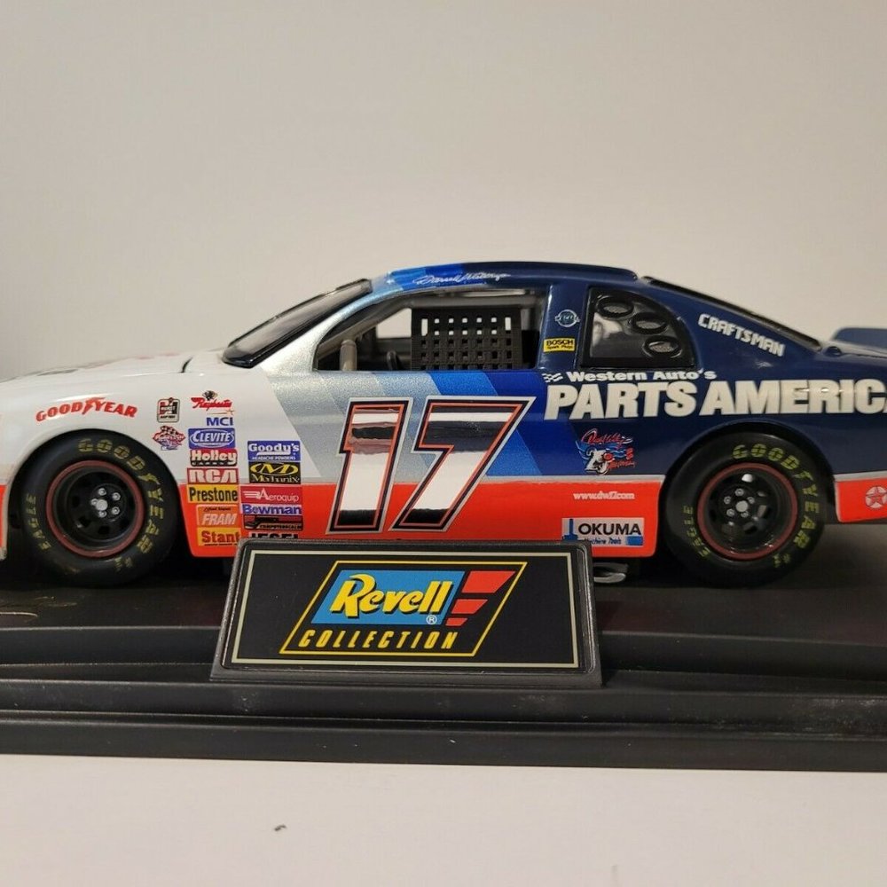Darrell Waltrip 17 Westrn AutoParts 97 Monte Carlo